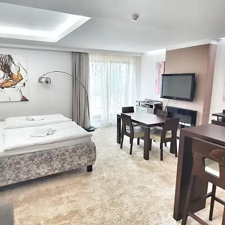 Apartman Panorama 10x-90x *