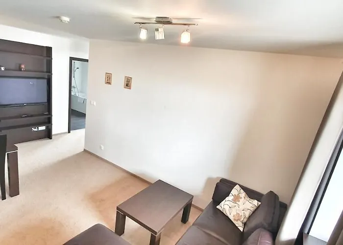 アパート Panorama 10x-90x